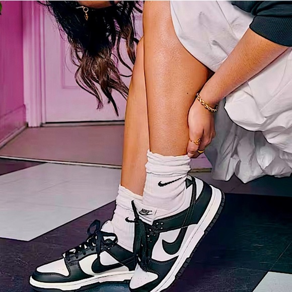 Nike Dunks Low Retro Sneakers Pandas Black White Size 6W Leather Colorblock - Picture 2 of 15